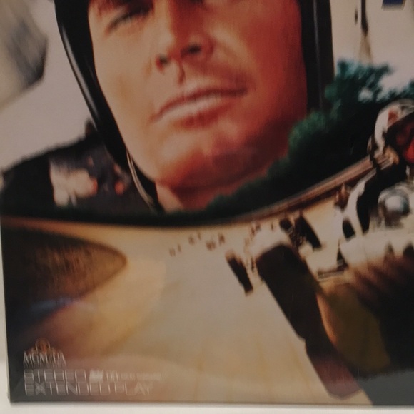 MGM UA Extended play GRAND PRIX 2 Disc Set Laser Disc. - Picture 4 of 5